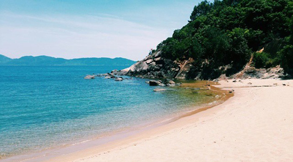 Nơi khai thác cũng ảnh hưởng tới giá thành cát thạch anh