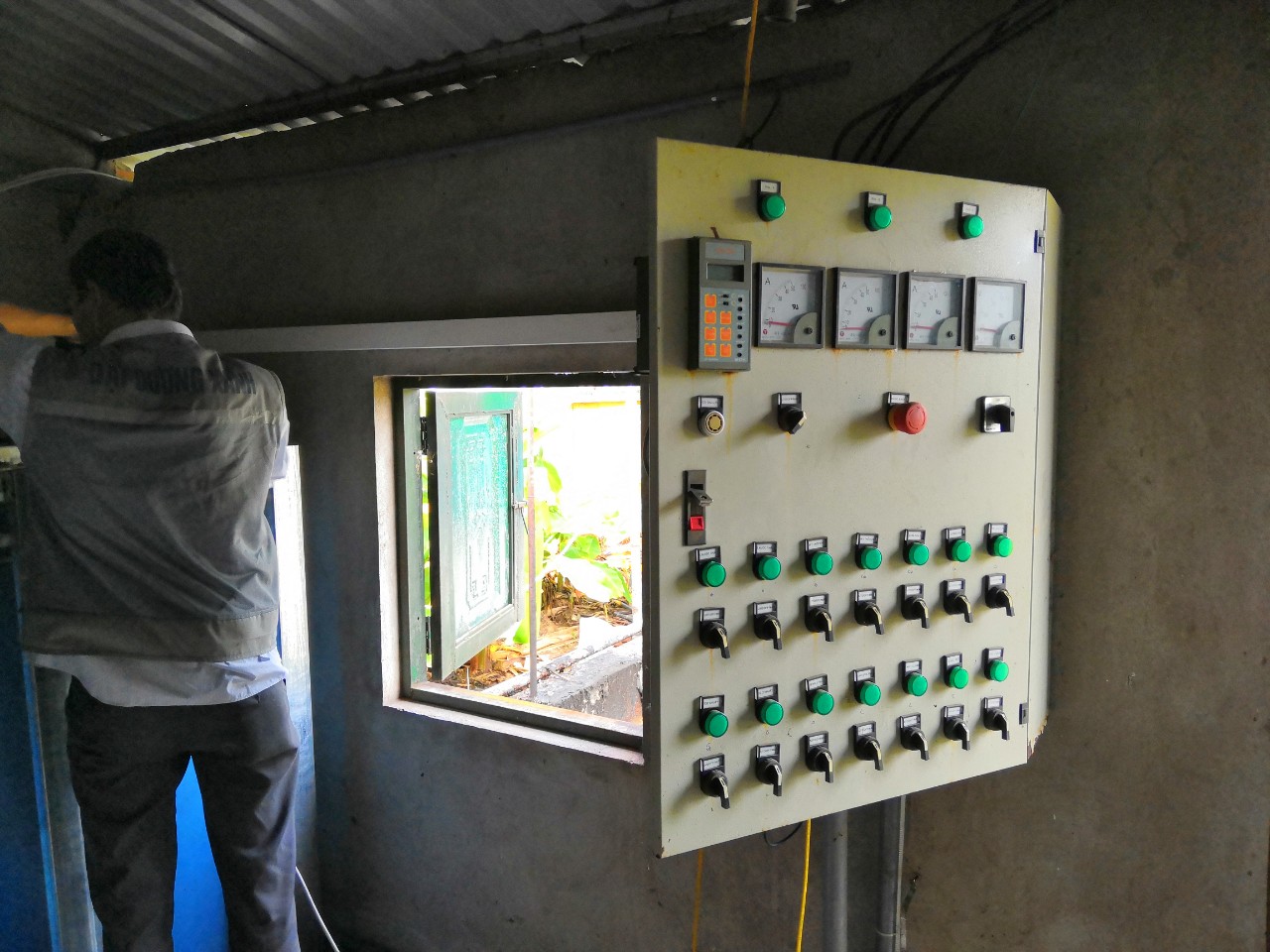 Tủ điện điều khiển cho bơm tại hiện trường