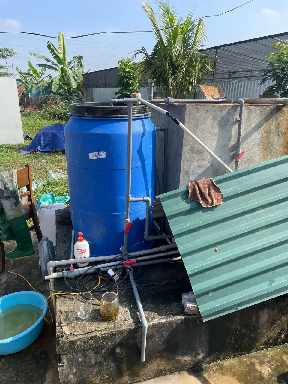 Vật liệu lọc lâu ngày bẩn - Thay Vật Liệu Bể Lọc Thủ Công